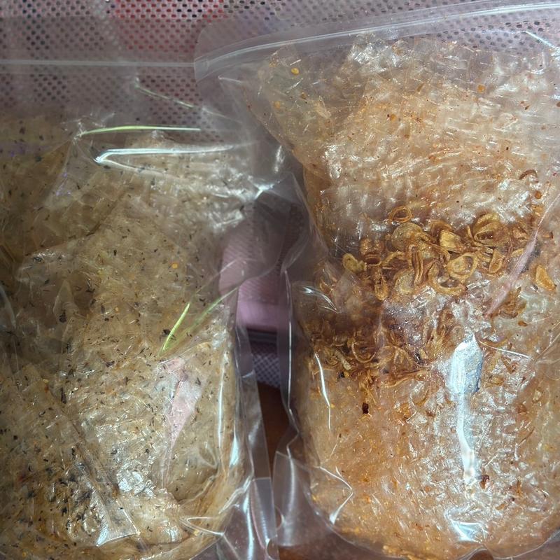 Combo 500 gam bánh tráng 2 vị ( muối tỏi rong biển và lá hành ) tặng xâu xì ke 10 gói ah