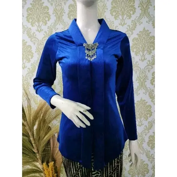 kebaya buludru model kartini 0