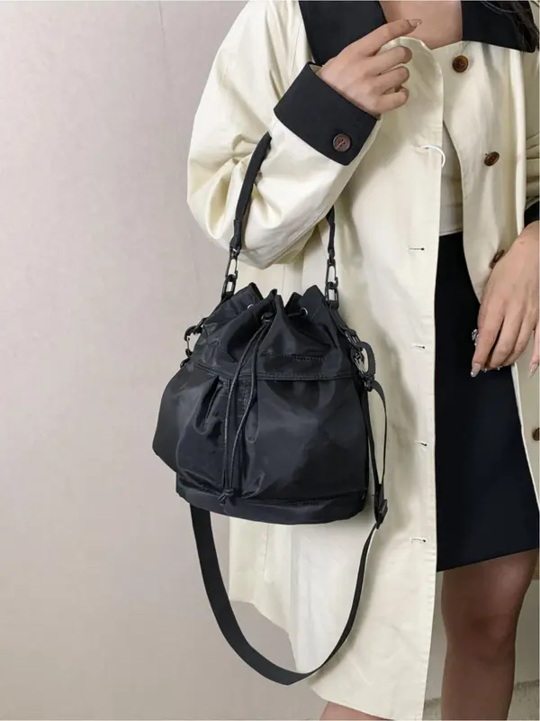 Women's Solid Color Nylon Bucket Bag, Fashionable Lightweight Crossbody Bag with Adjustable Strap, Casual Versatile Sports Bag for Daily Used 2