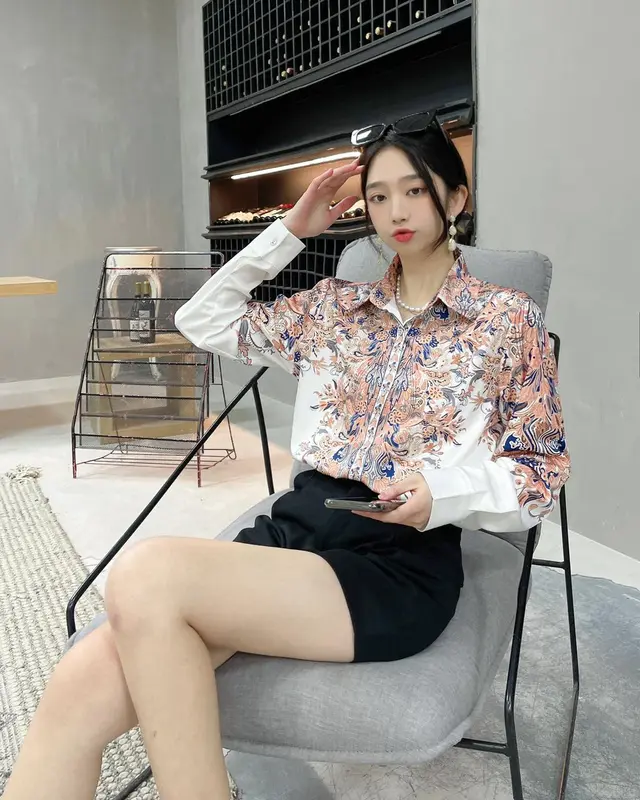 CT183 & CT002 Kemeja cantik 2 Model Import bahan satin premium super adem 2