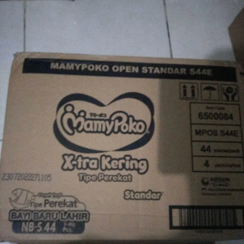 Mamypoko Popok Tape Open standar NB-S44 - Karton isi 4 Diaper 1