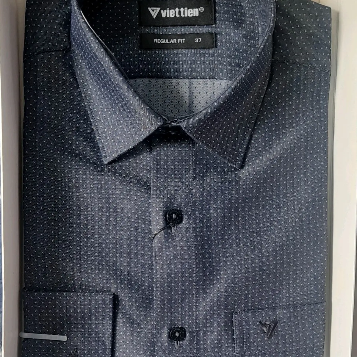 ÁO SƠ MI DÀI TAY VIỆT TIẾN FOM REGULAR FIT    chất liệu MODAL ( cây gỗ sồi)  và 40% spun