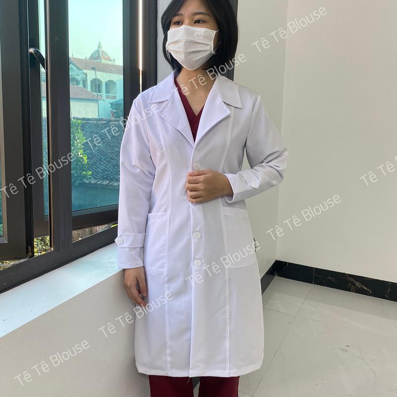 Áo Blouse Nam Nữ Cộc, Dài Tay Dáng Ngang Gối Cao Cấp, Vải Co Giãn, Không Nhăn dùng làm quà tặng cho Bác sĩ, có thêu tên theo yêu cầu - Màu trắng 7
