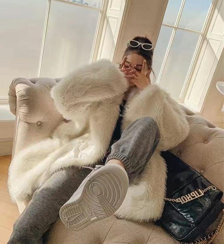 Product Introduction of 2024 New Imitation Fox Fur Slim Fashion Mid-Length Suit Fur Young Environmental Protection Fur Plush Coat for Women 14