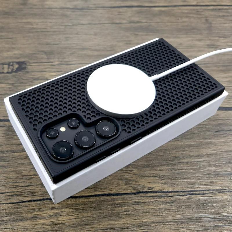 Product Introduction of Luxury Dissipate Heat Plastic Case For Samsung Galaxy S25 S24 S23 S22 Ultra Plus S 24 23 22 S24Ultra For Magsafe Charge Cover 1