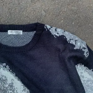 knitwear pria lengan panjang 100- 200 Santai