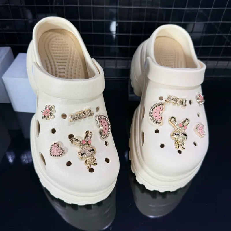 Dép Sục Nữ Đế Cao 10CM (CÓ SIZE 34/35) Charm Hoạ Tiết Sticker Xinh Nhiều Màu Sắc Trẻ Trung Tôn Dáng Tăng Chiều Cao Shoes Giày Cross Cao Su Nhung DéP Women 3