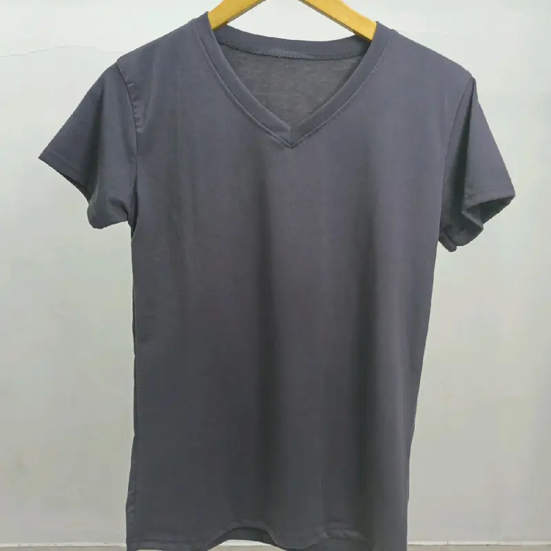 Kaos V-Neck 1
