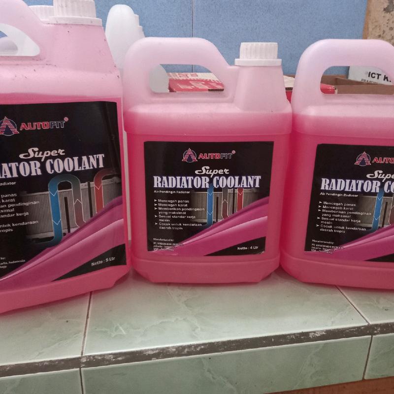 AIR RADIATOR COOLANT MERAH UNTUK SEGALA MERK MOBIL ISI 5 LITER MERK ...