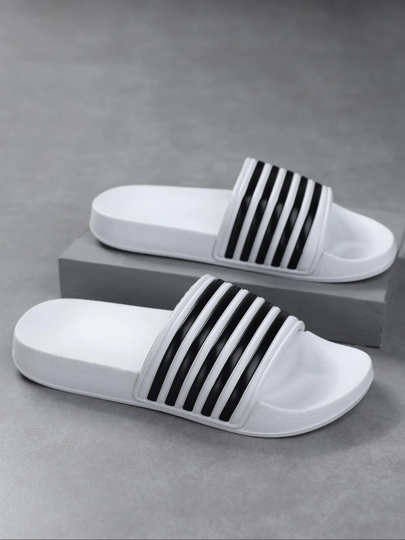 Men's Striped Pattern Slides, Casual Comfortable Home Slippers, Soft Non-slip Slippers for Indoor Outdoor Wear, Walking Shoes