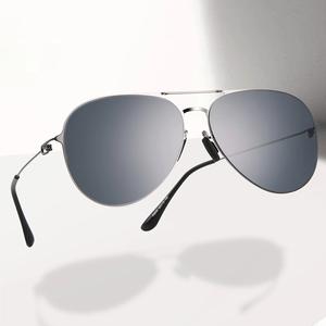 Men's Classic Aviator Polarized Sunglasses with UV400 Protection for Driving & Outdoor Activities