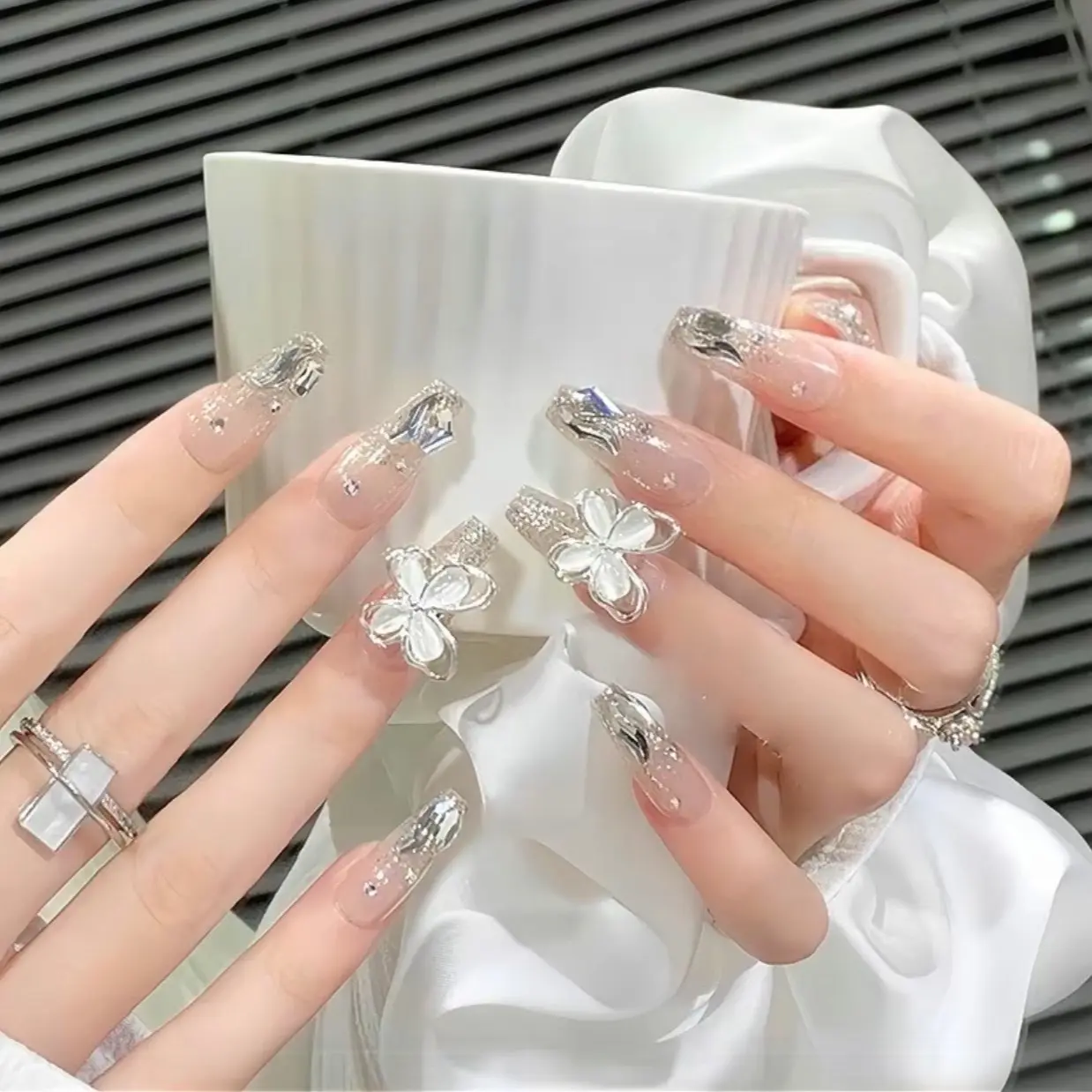 Mã A16_ nailbox xinh đẹp+ phụ kiện keo dán Nữ