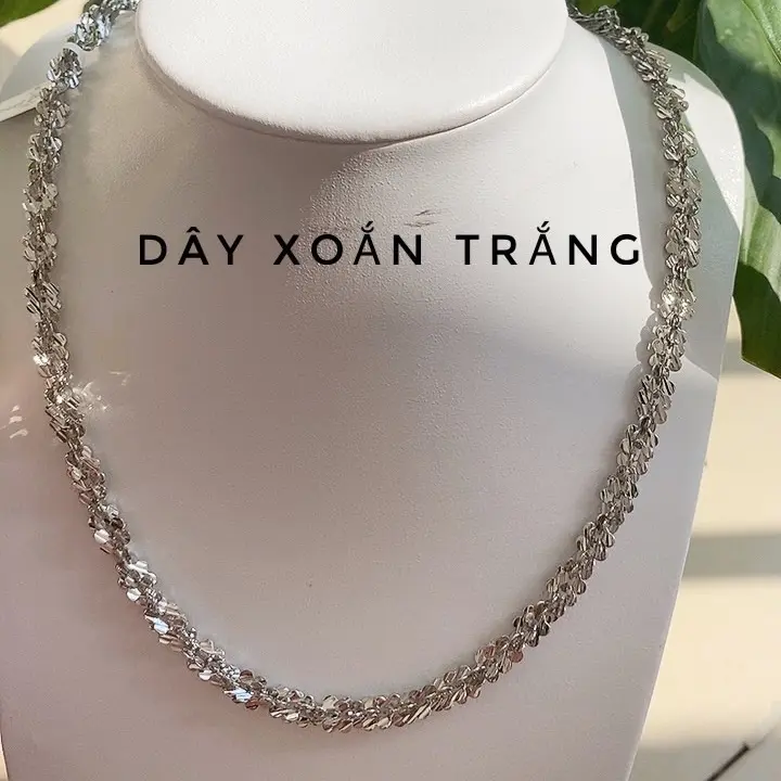 Dây chuyền nữ xoắn trắng có kí hiệu italy trên móc khoá