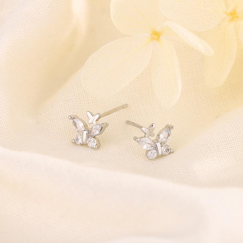 Product Introduction of Vòng tai bướm zircon siêu ngon – Màu sắc tươi hè, dễ mặc hàng ngày 3
