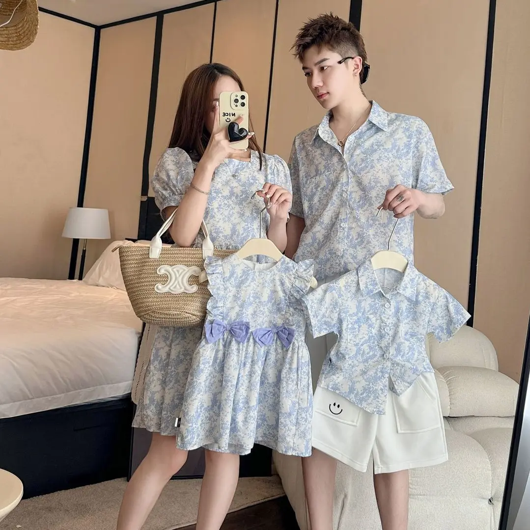 Summer sets for a family of three, floral dresses for mother and daughter, matching clothes for mother and son, baby clothes, short-sleeved shirts for a family of four, outdoor clothing for family trips on the beach, clothing for couples