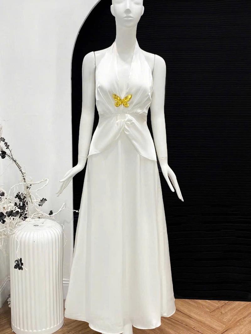 Product Introduction of Đầm lụa đi tiệc cổ yếm kèm tag vàng sang trọng Nữ Voi Women Nhung Kem - Sen 7