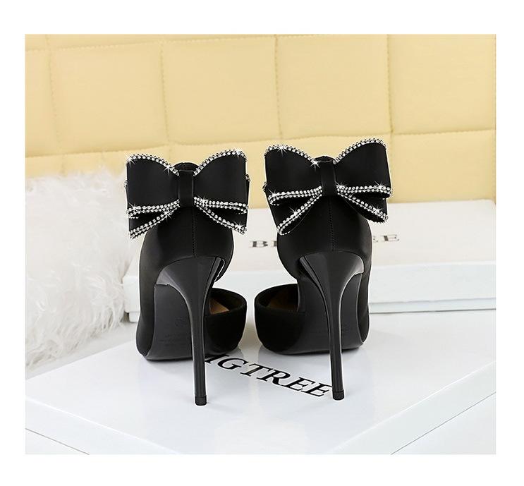 Product Introduction of 626-H36M European and American Style Banquet High Heels Stiletto High Heels Shallow Pointed Toe Side Cutout Rhinestone Back Bowknot Single Shoes kitten  heels 20
