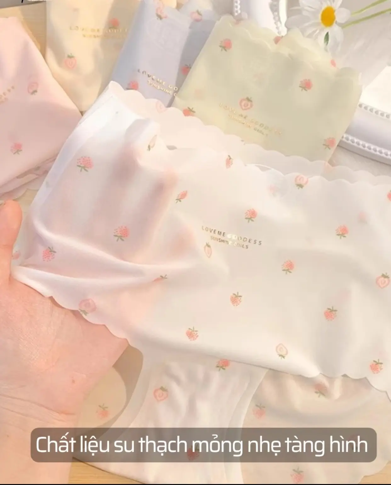 Combo 10 quần lót nữ dâu tây  su thạch tàng hình  ( QP12) Women Cotton
