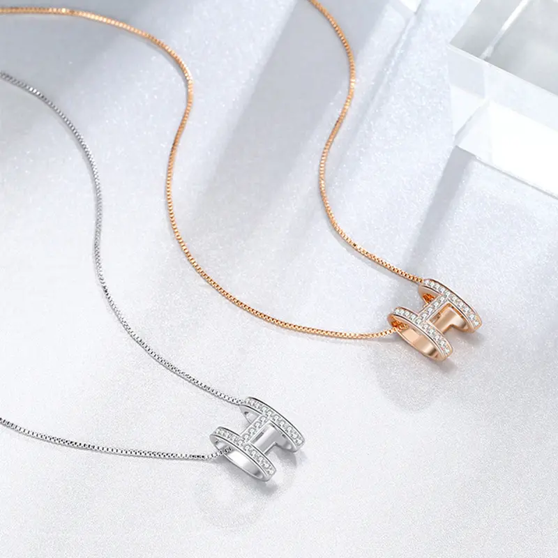 Letter H Pendant Necklace, Ladies' Elegant Collarbone Chain Set With Rhinestones And Rose Gold