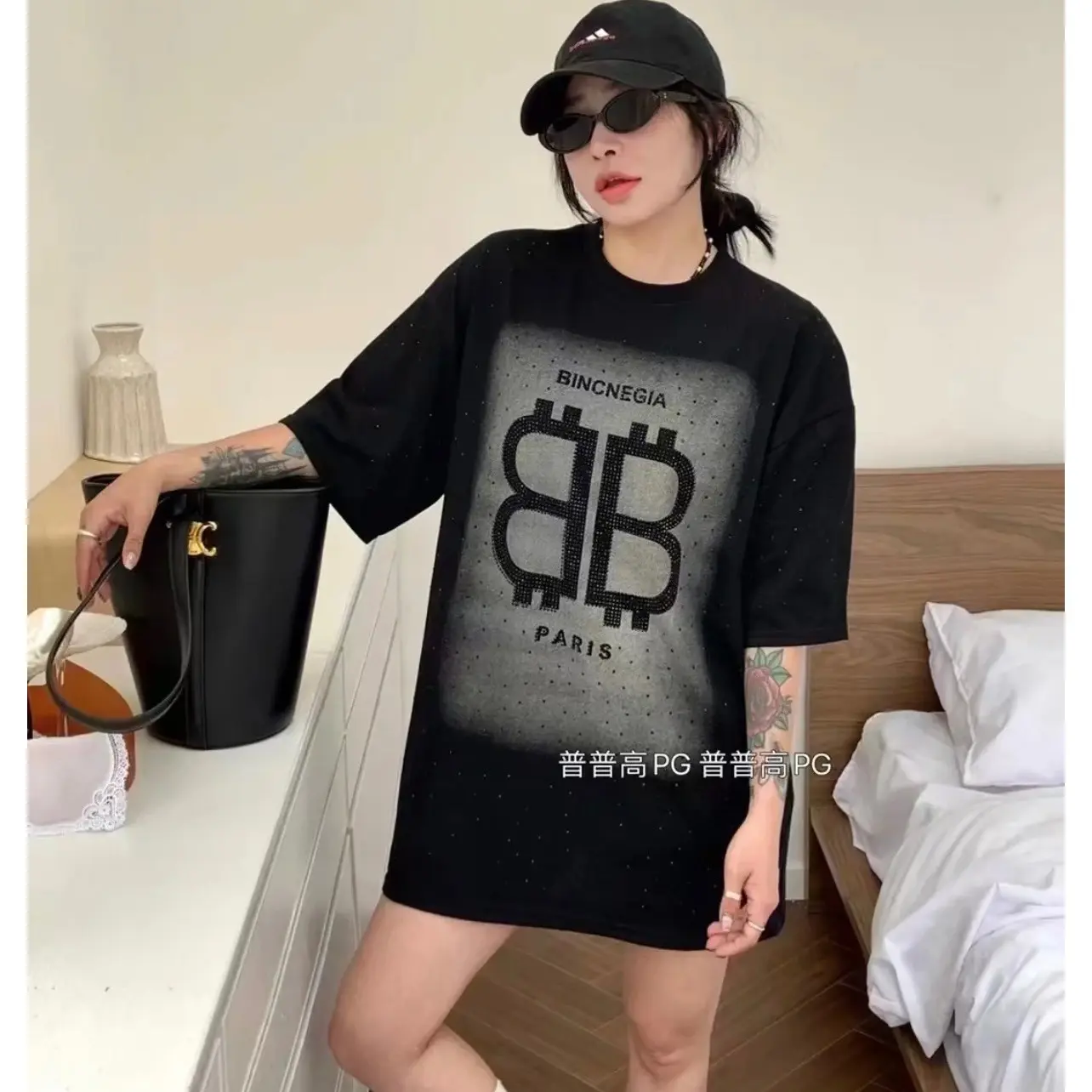 ￼ÁO PHÔNG CHỮ ĐÍNH ĐÁ SIÊU HITHOT