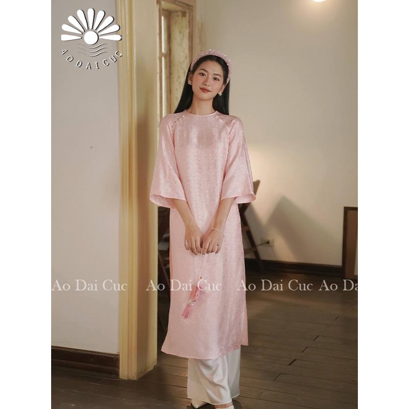 Áo dài cách tân gấm dáng suông cổ tròn  ,dáng lửng mặc dịp tết, đi chơi - Áo Dài Cúc Nữ Women