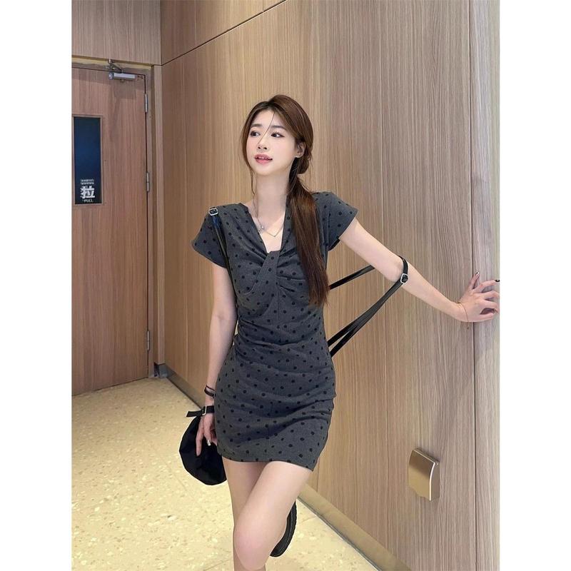 Váy Tay Ngắn Xếp Ly Chấm Bi Cổ Điển Váy Bodycon Bó Sát Eo Mùa Hè Cho Nữ, Màu Xám, Cổ Chữ V, Váy Ôm Sát, Bộ Sưu Tập Mọi Người, 2158 Women Dress 4