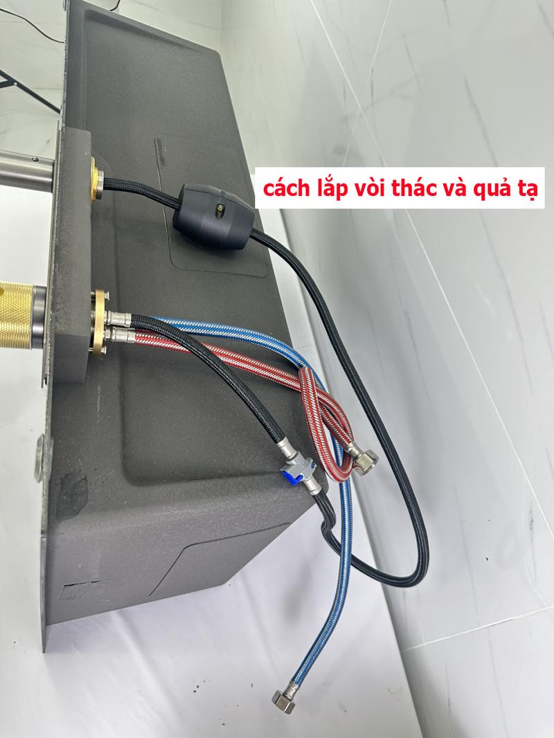 Product Introduction of CHẬU+VÒI Chậu Rửa Chén Bát 1 hộc CAO CẤP VÀ VÒI RÚT HIỆN ĐẠI,CHẬU PHỦ NANO ĐEN CHỐNG TRẦY N20 7546 KHAY VÀ THỚT và xả 31
