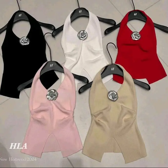 ÁO LEN TĂM CỔ YẾM  ĐÍNH HOA SIÊU XINH . Lưu ý: Áo FREESIZE , bảng SIZE chỉ mang tính chất kham khảo !