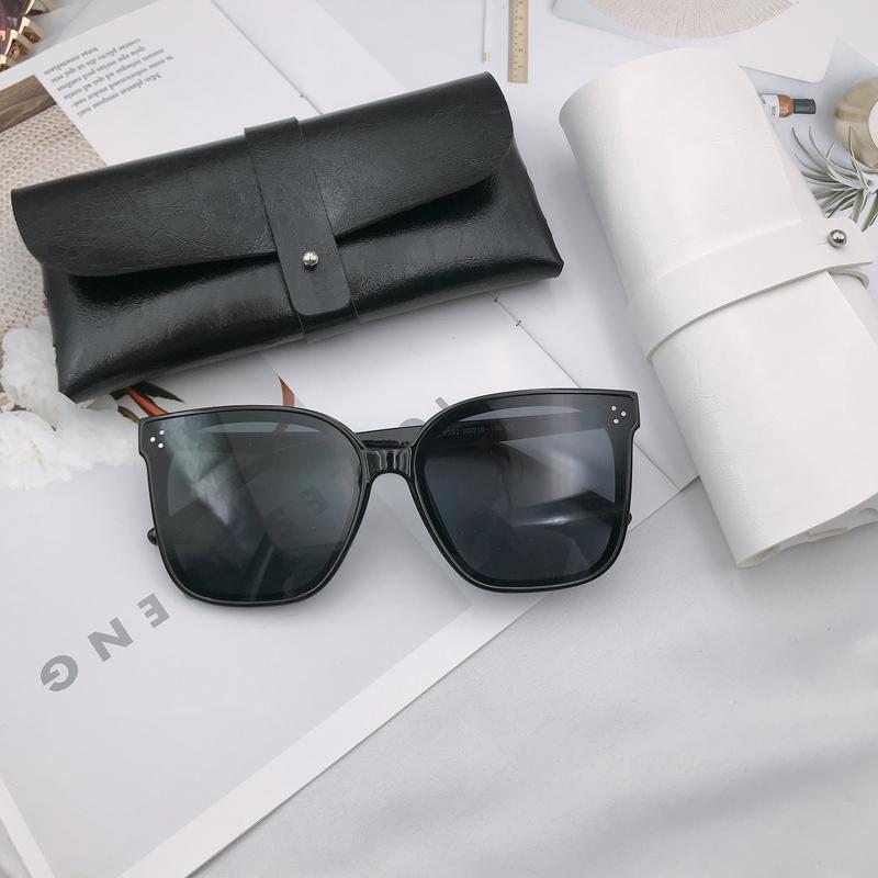 Product Introduction of Kính Râm, Cảm Giác Cao Cấp, Unisex, Gọng Vuông, Phong Cách Hàn Quốc, Người Nổi Tiếng Trên Internet, TikTok Kuaishou, Bán Chạy, Bán Buôn, Hàng Mới Về 2025 8