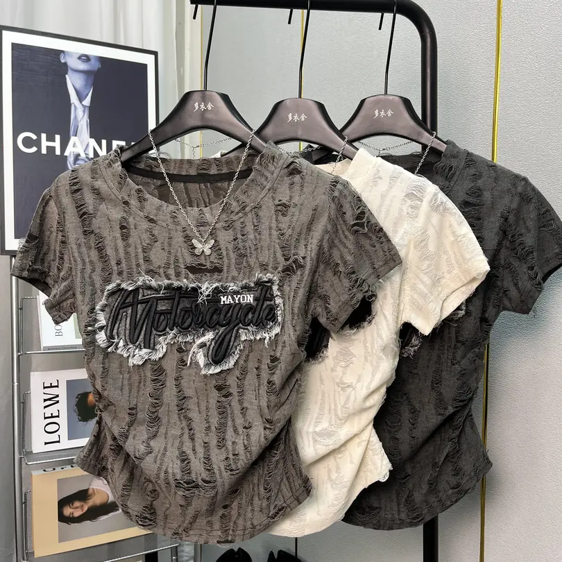Áo Phông Thêu Denim, Jacquard Mỹ, Cổ Tròn, Dành Cho Nữ, Hàng Mới Về Mùa Hè 2024, Dễ Phối Đồ Thanh Lịch, Áo Đi Lại, Thiết Kế Cô Gái Nóng Bỏng, Có In Chữ