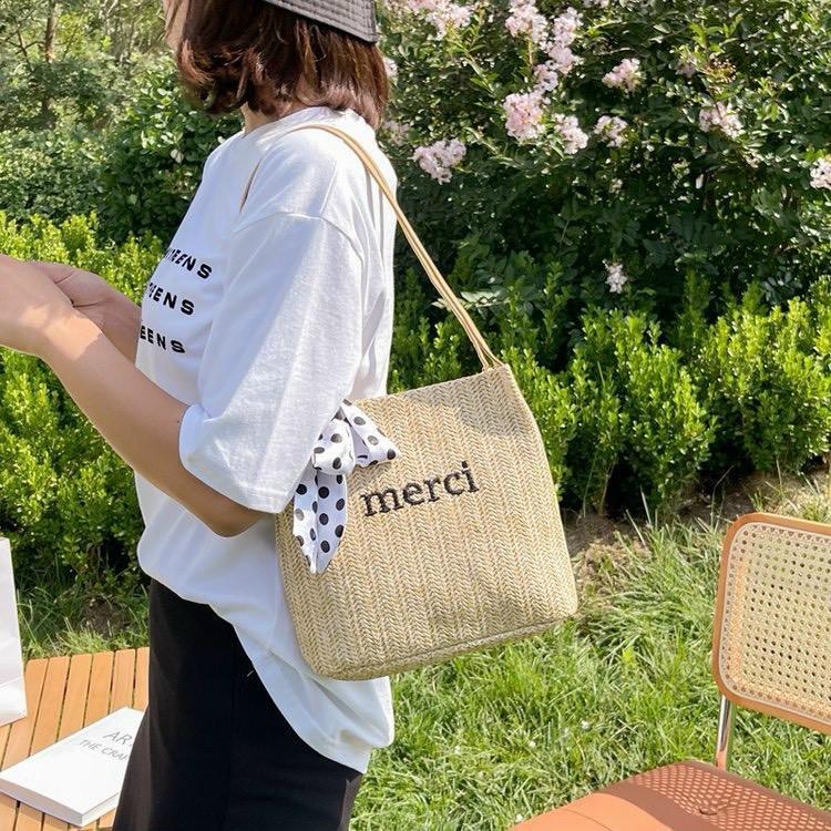 Product Introduction of Túi cói merci có thắt nơ chấm bi 3