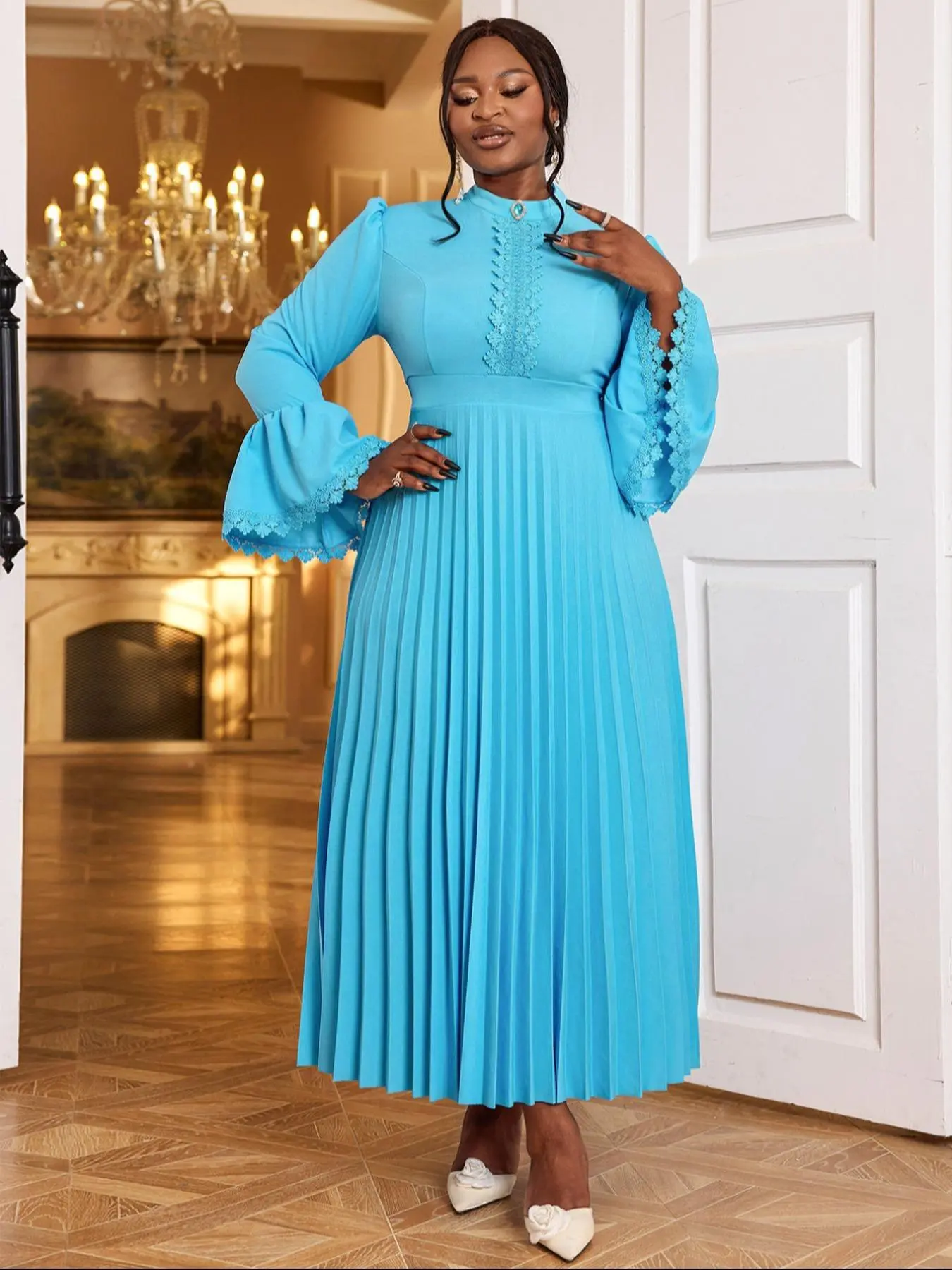 【Plus Size】 Solid Color Mock Neck Dress, Elegant Fashion Modest Casual Flounce Sleeve Dress for Daily Outdoor Wear, Women Plus Clothing for All Seasons