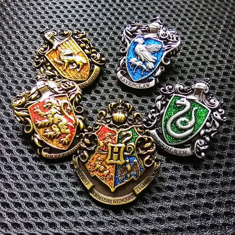 Koleksi Lencana Sekolah Sihir dan Sihir Harry Potter Hogwarts, Lencana Logam Warna Tembaga Perak, Hadiah Kanak-kanak, Cenderamata Clips Gelap