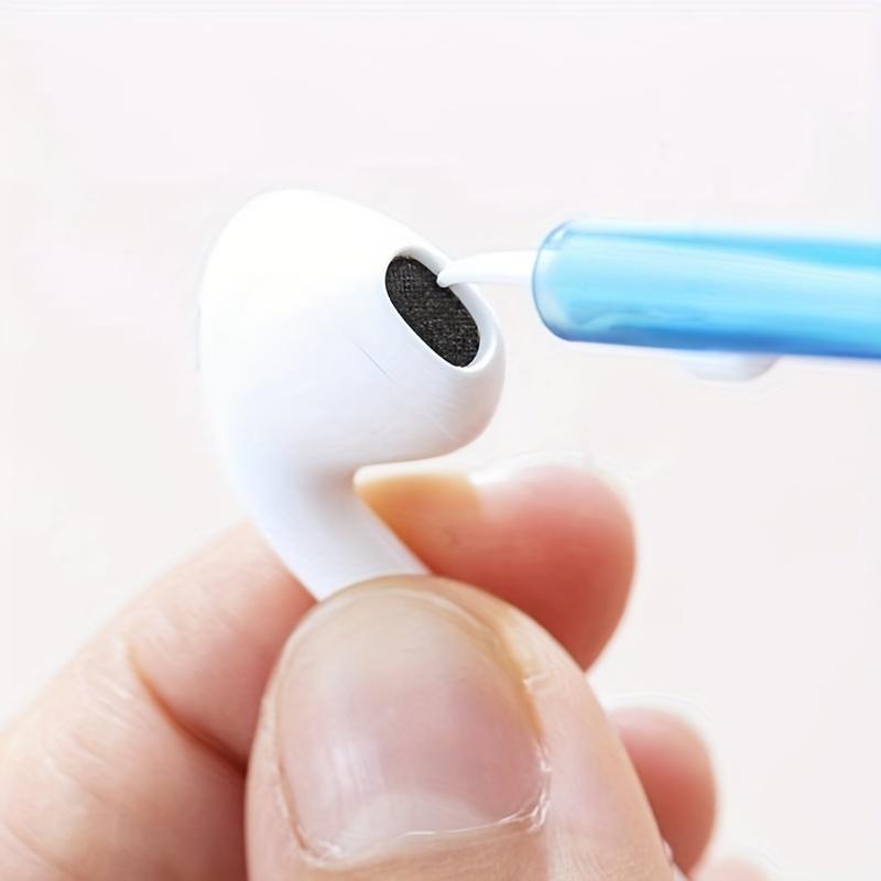 Product Introduction of 2pcs Retractable Cleaner Kit for Phone, Multi-functional Phone and Earphone Cleaning Kit, Cell Phone Cleaning Repair & Recovery Phone And Pad Port, Lightning Cables, And Connectors, Easy to Store And Carry Design 1