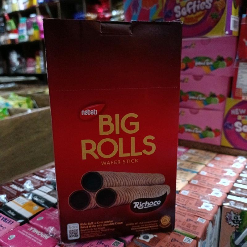 nabati big rolls wafer stick 1