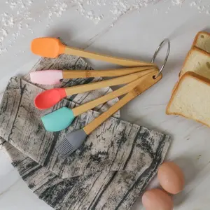 Multicolor Silicone Scrapper and Brush Set / Peralatan kue dan masak set Kitchenware