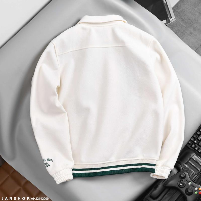 Áo Khoác Bomber J&CO Form Regular Yon, chất vải dạ nỉ bên trong có lớp lót dù, chữ thêu tỉ mỉ 1