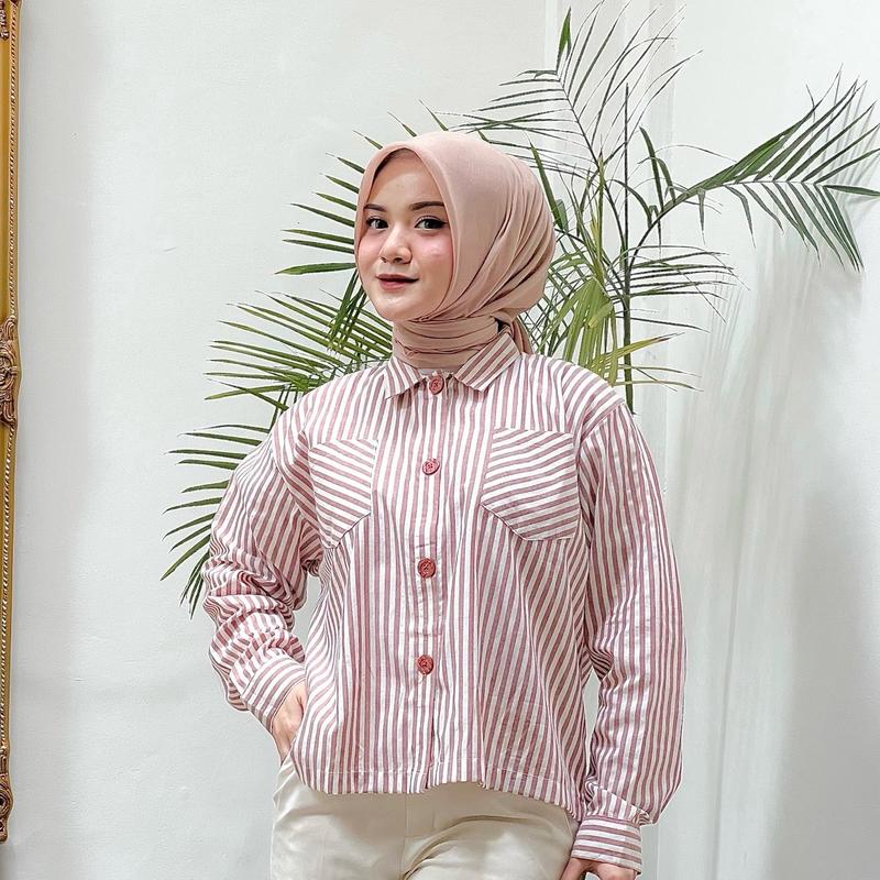 Kemeja Crop Top Stripe Oversize Baju Wanita Motif Garis-Garis Fit Formal 4