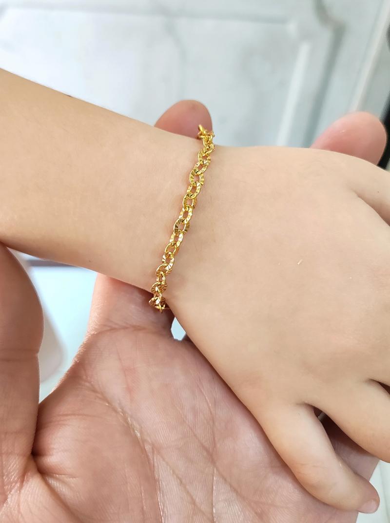 Product Introduction of Lắc tay mắt xích tròn titan không đen gỉ không gây dị ứng màu trắng vàng mặt xích họa tiết lấp lánh hjhjshoptrangsuc 20