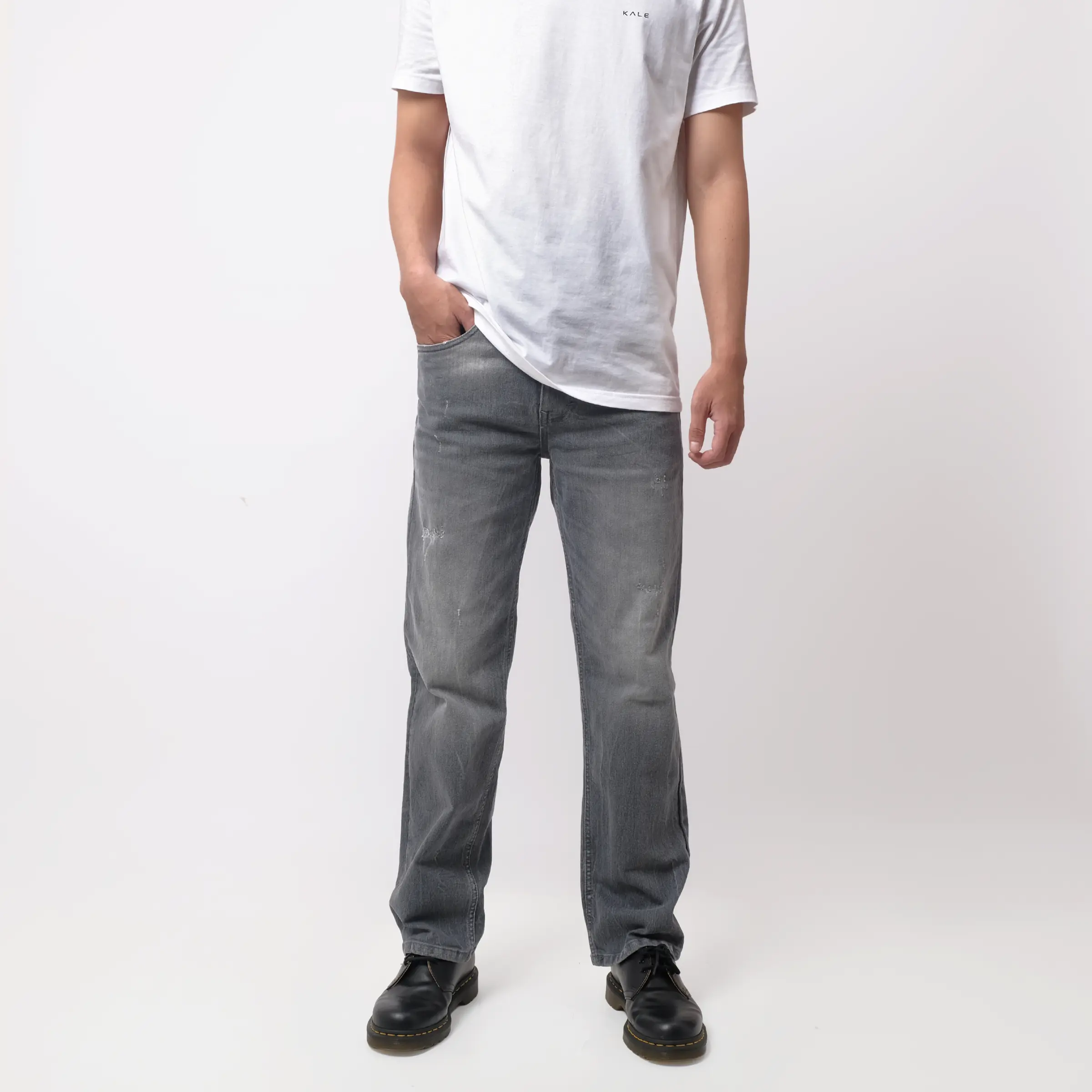 Rockmaker Celana Denim Regular Loose Light Grey Fit Jeans Lembut Nyaman