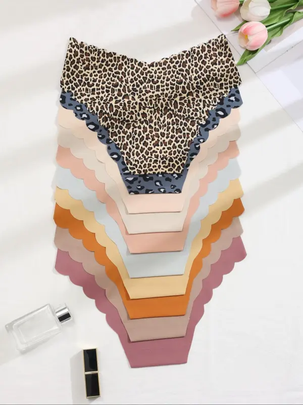Women's Plain & Leopard Print Brief, Soft Comfy Breathable Panty for Daily Wear, Underwear for All Seasons 7