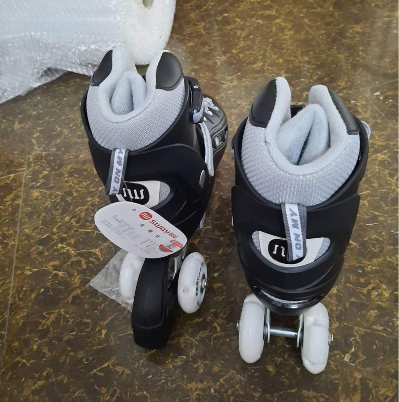 Product Introduction of Tặng bảo vệ . Giày patin trẻ em Sway phát sáng chuyển 3 bánh giúp con thăng bằng dễ dàng tập đi. Tặng bảo vệ chân tay 6 chi tiết và túi đựng giày mang tiện lợi.. 39