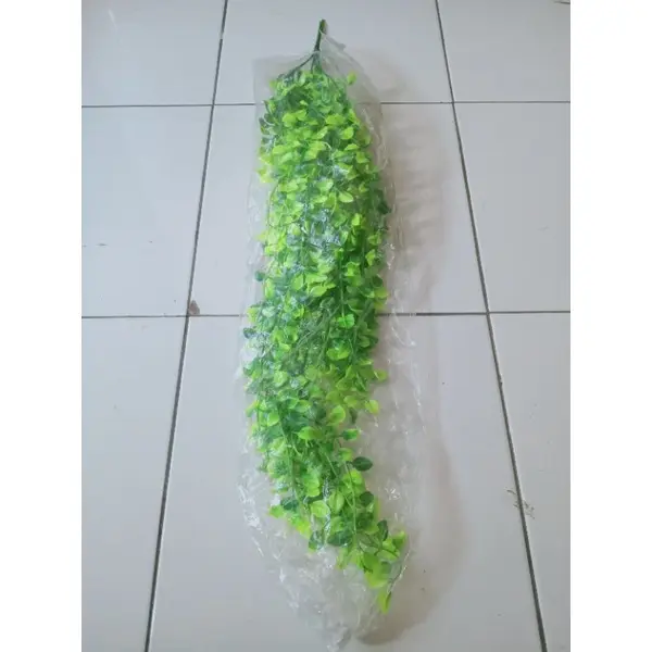 Daun Gantung Artificial Juntai Kemuning Hijau Plus Pot Gantung atau Dinding Dekorasi Taman Rumah 5