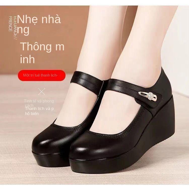 Product Introduction of Giày Da Nữ, Da Thật, Giày Đế Xuồng, Đế Mềm, Thích Hợp Cho Mẹ, Giày Da Nữ Trung Người Già Và Cao Tuổi, Thoải Mái, Hàng Mới Về 3