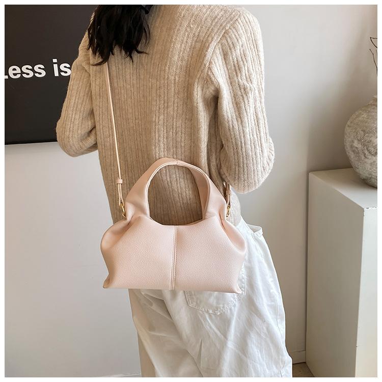 Product Introduction of New Cloud Bag Korean Style Fashion Litchi Grain Soft Leather Shoulder Bag Fashion Women's Handbag 18