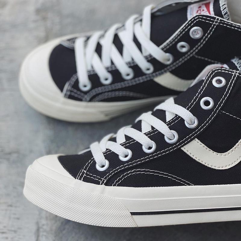 Sepatu Ventela Public Black Natural Low/High 5