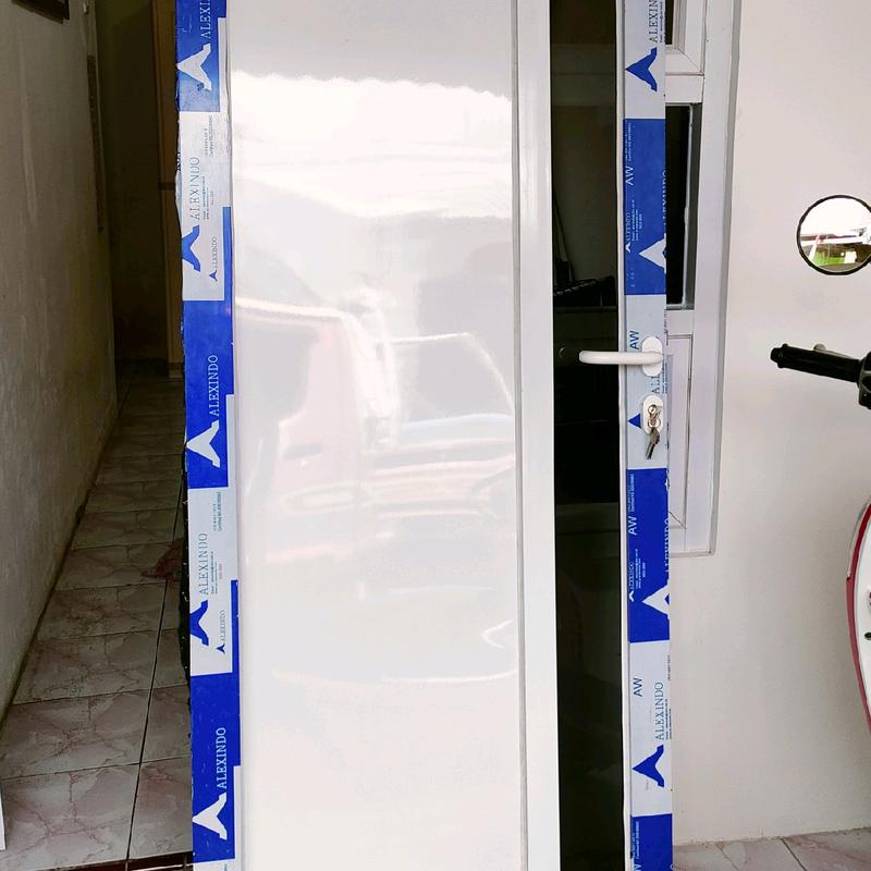 PINTU ALUMINIUM Pintu alumunium pintu kusen aluminium pintu rumah pintu kamar aluminium Kaca 4