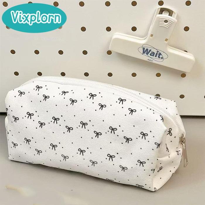 Promo Vixplorn Tempat Pensil Pouch Makeup Tas Kosmetik Kotak Pensil Bow  Pita Coquette Y2K Aesthetic Korea Organizer Bag Serbaguna Tempat Pensil  Kanvas ...