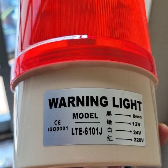 Đèn cảnh báo chớp LTE-6101J có còi bóng led 220v màu đỏ 3