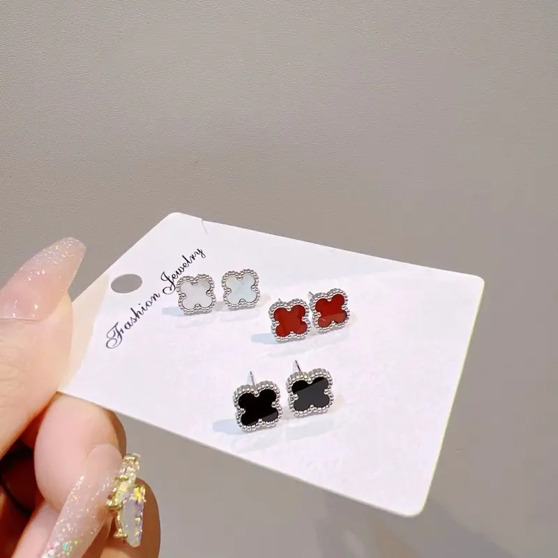 Bông tai nữ cỏ bốn lá van clef size nhỏ màu titan tự nhiên 3